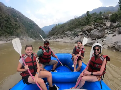 Rafters navigating waves on the Upper Seti River