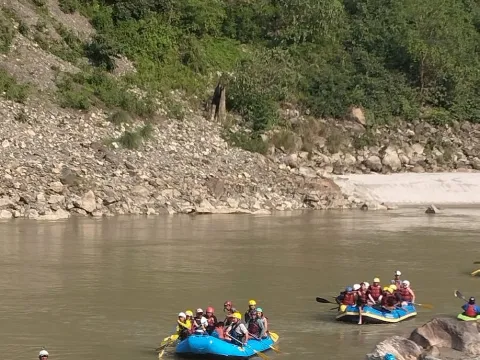 Trishuli River Kayak Clinic 2 Days 1 Night